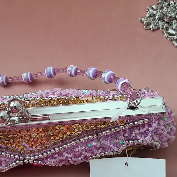 Pink and Gold Heart Beaded Clutch - Picture 9 of 12